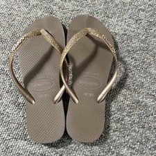 Havaianas women flip for sale  CHEADLE