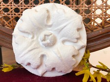 Stuc petit rosace d'occasion Stuc petit rosace d'occasion  Expédié en France