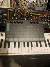 Multimedia uno synth for sale  GATESHEAD