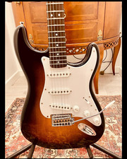 chitarra stratocaster usato chitarra stratocaster usato Campi Bisenzio