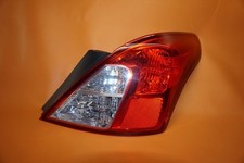 Lanterna traseira Nissan Versa passageiro direito 2012 2013 2014 2015 2016 265503an0a fabricante de equipamento original comprar usado  Enviando para Brazil