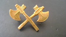 Altes goldfarbendes emblem gebraucht kaufen  Berlin