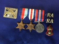 MEDALLAS E INSIGNIAS BRITÁNICAS DE LA SEGUNDA GUERRA MUNDIAL segunda mano  Embacar hacia Mexico