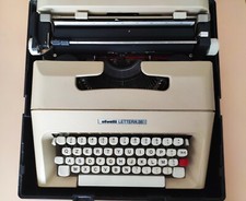 Macchina scrivere vintage usato  Pordenone
