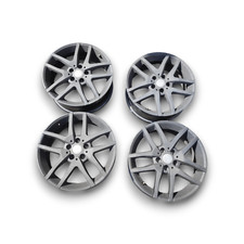 Set cerchi r17 usato  Sicignano Degli Alburni