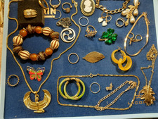 Lot bijoux fantaisie d'occasion  Roubaix