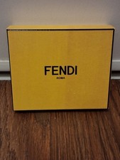 Autêntica caixa de presente vazia FENDI 5x4x1 comprar usado  Enviando para Brazil