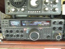 Yaesu 2000 100 for sale  BEAWORTHY