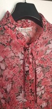 Bluzka damska Vintage firmy BUTTE KNIT z motywem pięknych różowych kwiatów   na sprzedaż  PL