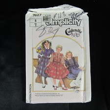 Usado, Vtg Simplicity Pattern 7627 Cinderella Girls Skirt Blouse Suspenders Size 8 CUT comprar usado  Enviando para Brazil