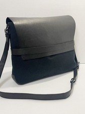 Bolsa carteiro A28 Gekkai Armani Exchange grande couro glovetan campus preta X comprar usado  Enviando para Brazil