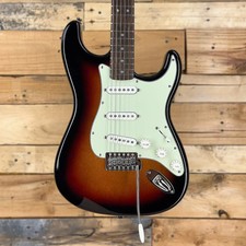 2024 squier classic d'occasion  Expédié en Belgium