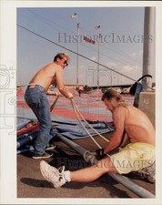 1992 Press Photo Circus Vargas montadores de tendas Gerry Davis e Jeff Loomis., usado comprar usado  Enviando para Brazil