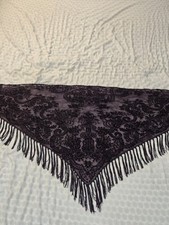 Usado, Cachecol poncho roxo floral de veludo, envoltório com franja. Triângulo. comprar usado  Enviando para Brazil