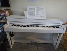 Yamaha clp 635 for sale  CROYDON