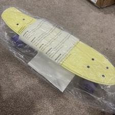 Usado, Skateboard 23” Mini Cruiser Style Board Deck Plástico Amarelo/Roxo NOVO 300 Lbs comprar usado  Enviando para Brazil