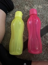 Garrafa de água Tupperware Eco 1 litro 34 oz. Rosa neon grande comprar usado  Enviando para Brazil
