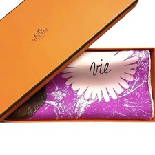 Hermes silk scarf d'occasion  Expédié en Belgium