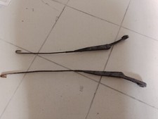 Coppia bracci tergicristallo usato  Casteltermini