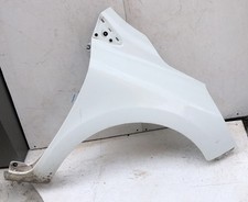 Parafango anteriore destro usato  Italia