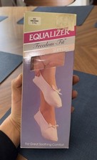 Vintage Equalizador Freedom Fit Chinelos Laço de Cetim Solas de Camurça NOS Tamanho Médio comprar usado  Enviando para Brazil