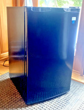 Avanti 3.3 cu.ft for sale  Kempton