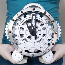 Orologio invotis due usato  Spedire a Italy