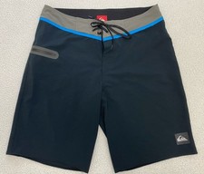Quicksilver hybrid shorts d'occasion  Expédié en Belgium