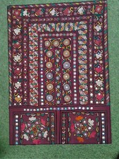 Ancien tissu brodé d'occasion  Sainte-Suzanne