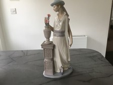 Tall lladro lady for sale  LEEDS