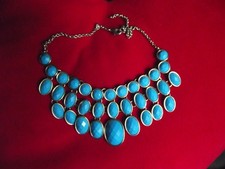 Collier style plastron d'occasion  Pérenchies