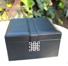 Glenor bracelet holder for sale  Monterey