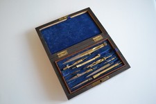 Boite compas ancienne d'occasion  Marseille IV