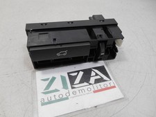 Rear tailgate button usato  Italia
