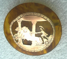 Broche ancienne celluloid d'occasion  Poncin