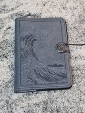 Capa de jornal de couro Oberon Design Hokusai Wave Art feita à mão notebook comprar usado  Enviando para Brazil
