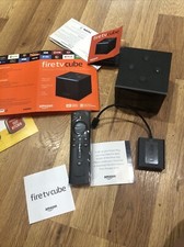 Fire TV Cube mãos-livres com Alexa e reprodutor de mídia streaming 4K Ultra HD, usado comprar usado  Enviando para Brazil