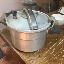 Ancienne cocotte minute d'occasion  Charnay-lès-Mâcon