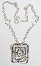 Collier chaine pendentif d'occasion  Bonneuil-Matours