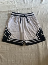 Pantaloncino jordan uomo usato  Italia