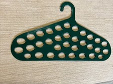 Cabide de gravata 33 furos, plástico verde comprar usado  Enviando para Brazil