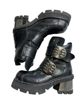 New rock black d'occasion  Expédié en Belgium