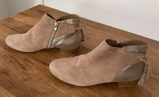 Bottines daim beige d'occasion  Fontenay-sous-Bois