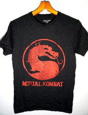 Camiseta masculina Mortal Kombat Klassic pequena dragão vermelho videogame PS 1 2 3 comprar usado  Enviando para Brazil