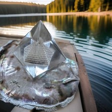 Kristall pyramide energie gebraucht kaufen  Frohburg