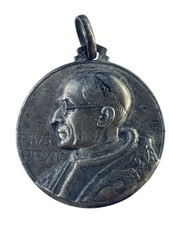 Usado, Medalha religiosa vintage Papa Pio XII, parte de trás é São Cristóvão comprar usado  Enviando para Brazil