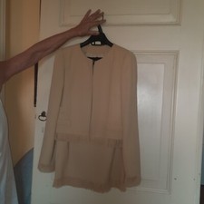 Tailleur fendi beige usato  Zerbolo