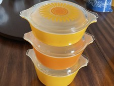 Set vintage pyrex for sale  Riverview