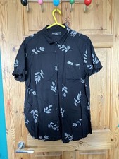 Men black shirt for sale  WIGSTON