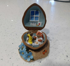 Estatueta In A Nutshell "Johnny Sees The Nurse" Jill Trenholm Maruri 2000 comprar usado  Enviando para Brazil
